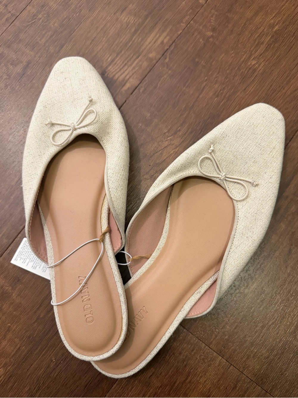Old Navy Pointed-Toe Slip-On Flats in Light Beige